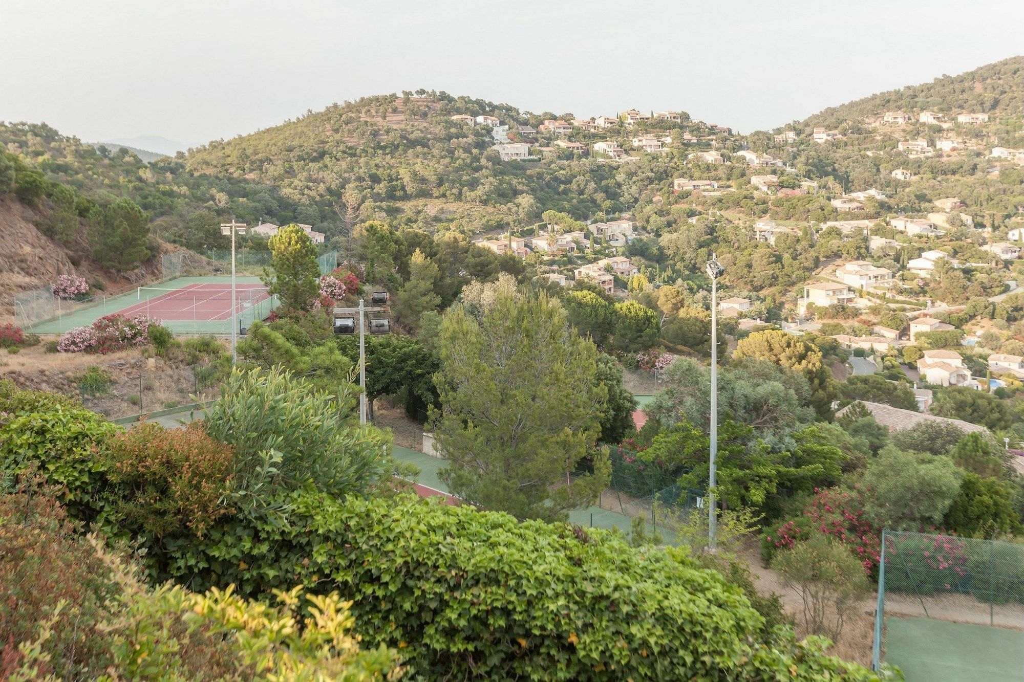 Residence Pierre & Vacances Les Terrasses Des Issambres Les Issambres Bagian luar foto