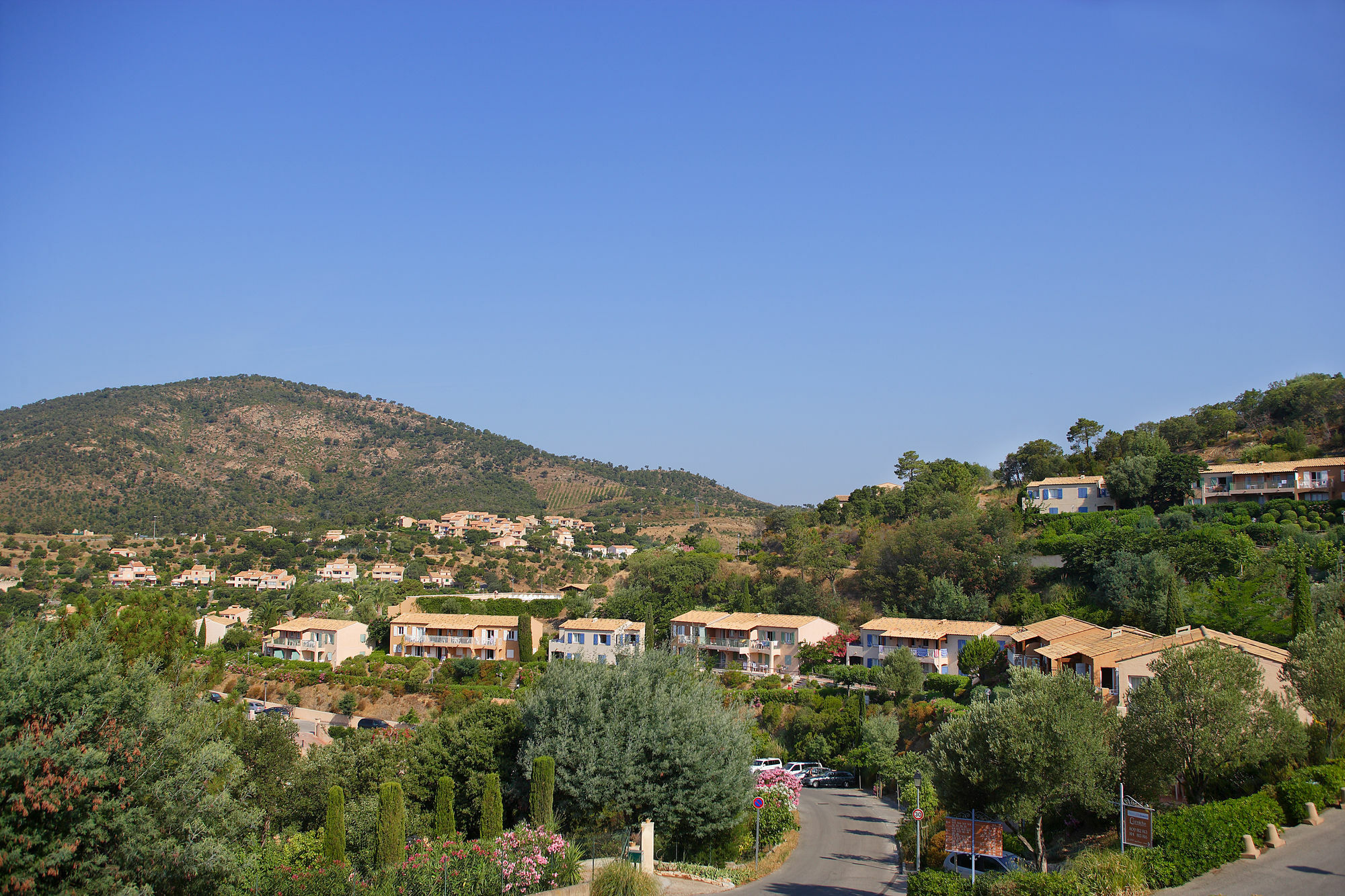 Residence Pierre & Vacances Les Terrasses Des Issambres Les Issambres Bagian luar foto